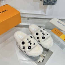 Louis Vuitton Slippers